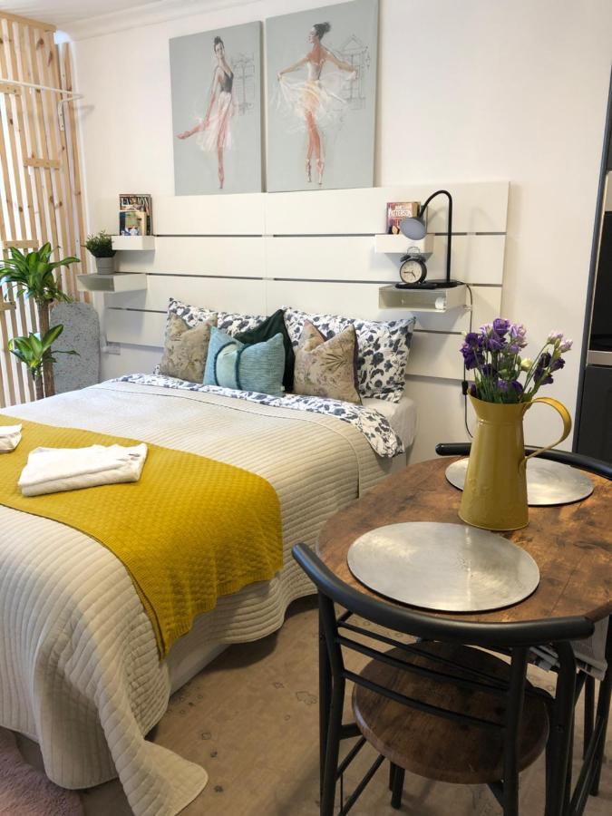 Flat Apartment
